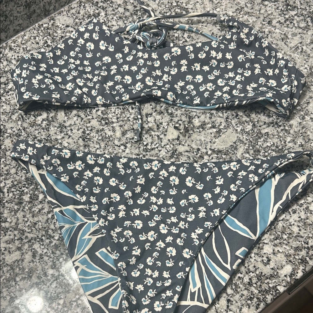 2 in 1 Elegant Floral Bikini Set in Blue